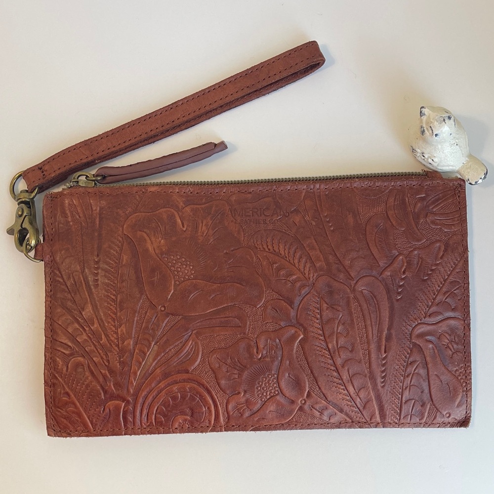 American Leather Co. Genuine Leather Wristlet